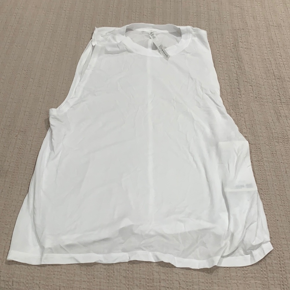 LULULEMON muscle Tee